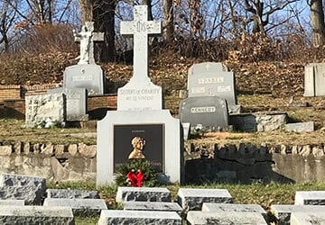 Christmas Season Visits to Our Sisters’ Grave Sites